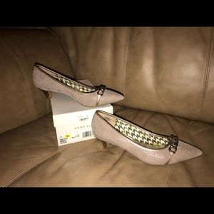 Anne Klein Size 11 Dress Shoe
